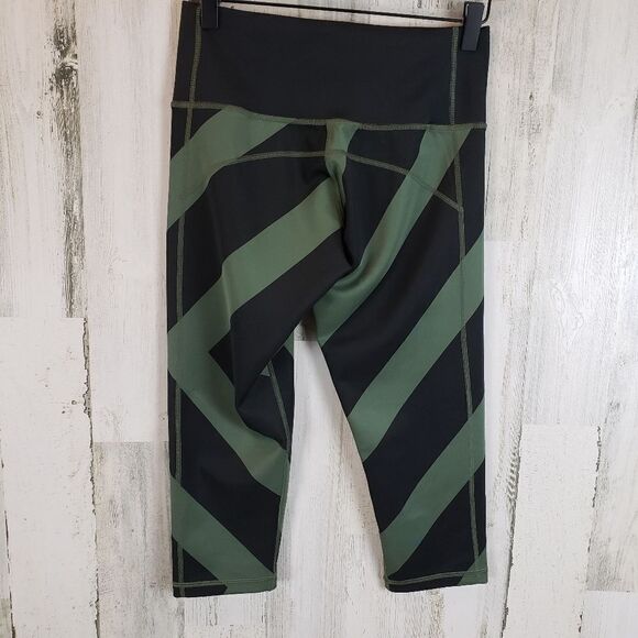Adidas Climalite Cropped Leggings Sz S - Picture 3 of 5